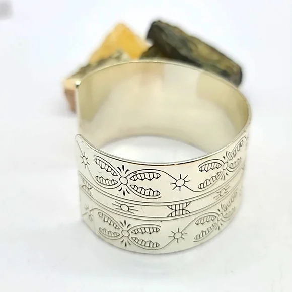 Brighton "SOUTHWEST DREAMS" Retired Wide Cuff with Etched Tribal Motifs! Rare! - Picture 12 of 14